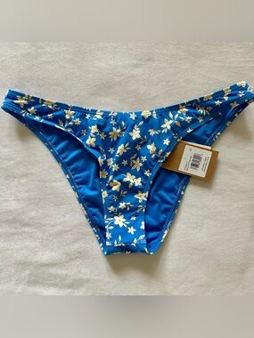 billabong blue & white floral bikini bottoms / size large